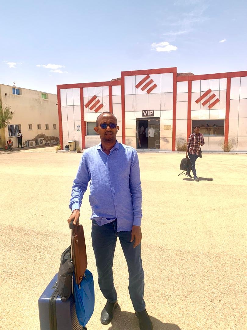 Muqdisho ilaa Garoowe: Safar, Xog-ururin iyo Indho-indhayn Kale